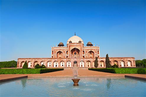 In the footsteps of Yeti Humayun's Tomb (Custom).jpg