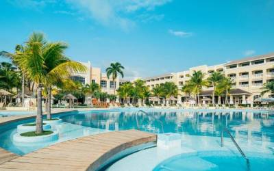 Jamaica Beachfront Retreat
