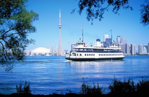 Eastern Explorer Toronto_lakeontario_web.jpeg