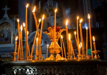 Immersive Easter Experience in Greece