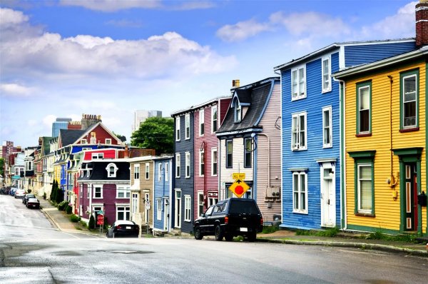 Circle Newfoundland and Labrador stjohns_newfoundland_web.jpg