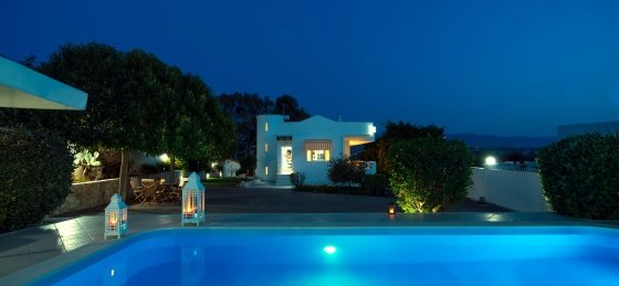 Villa Plumeria Flower the_pool_by_night.jpg