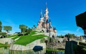 Christmas-Family-Escape-in-Disneyland-Paris_pk35873_1.jpg
